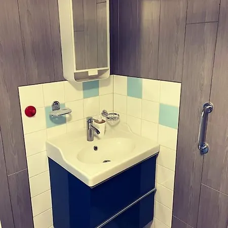 Knus Met Zwembad En Sauna Chalé *