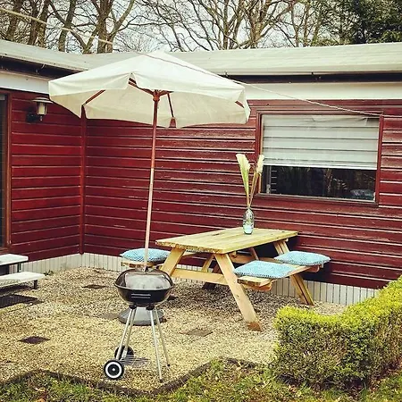 Knus Met Zwembad En Sauna Chalé *