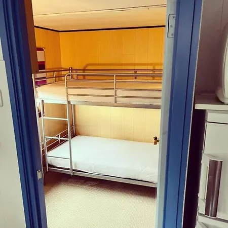 Knus Met Zwembad En Sauna Σαλέ