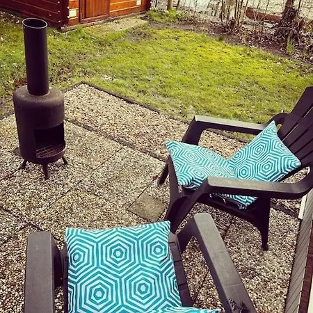 Knus Met Zwembad En Sauna Chalé