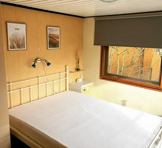 Knus Met Zwembad En Sauna