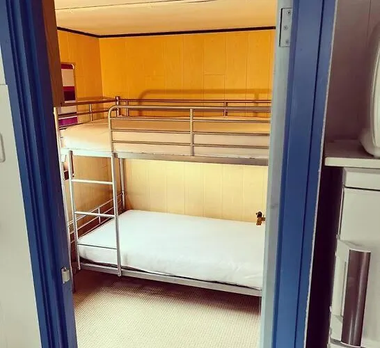 Knus Met Zwembad En Sauna Dağ evi