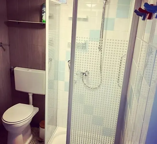 Knus Met Zwembad En Sauna Sint Maartensvlotbrug