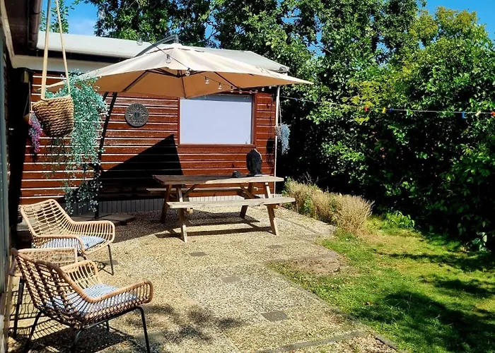 Dağ evi Knus Met Zwembad En Sauna *